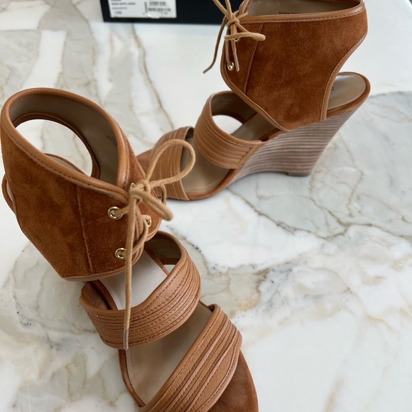 SOLE SOCIETY LEATHER AND SUEDE TAN WEDGES WITH TIE SZ-10 GREAT CONDITION! ๐๐๐ - Picture 2 of 5